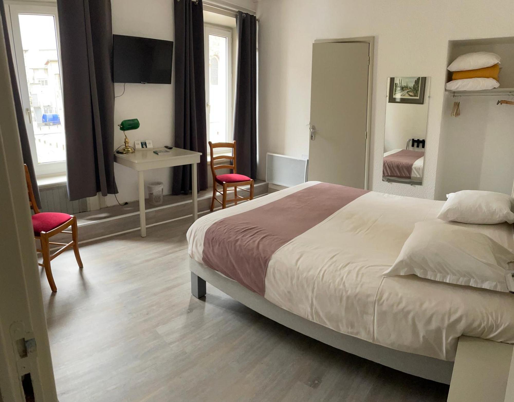 Logis Hotel Restaurant Des Voyageurs Saint-Paulien Kültér fotó