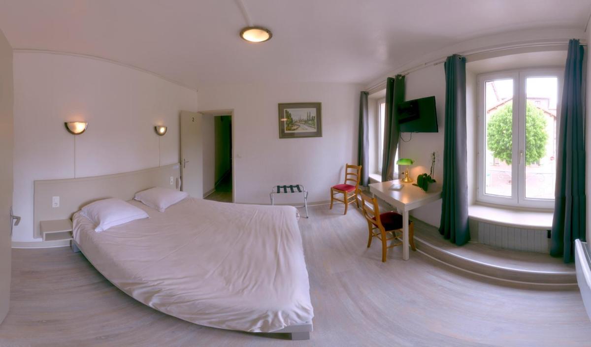 Logis Hotel Restaurant Des Voyageurs Saint-Paulien Kültér fotó